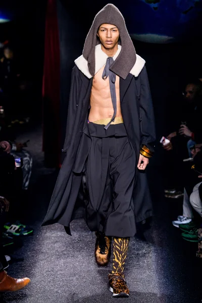 Look 17